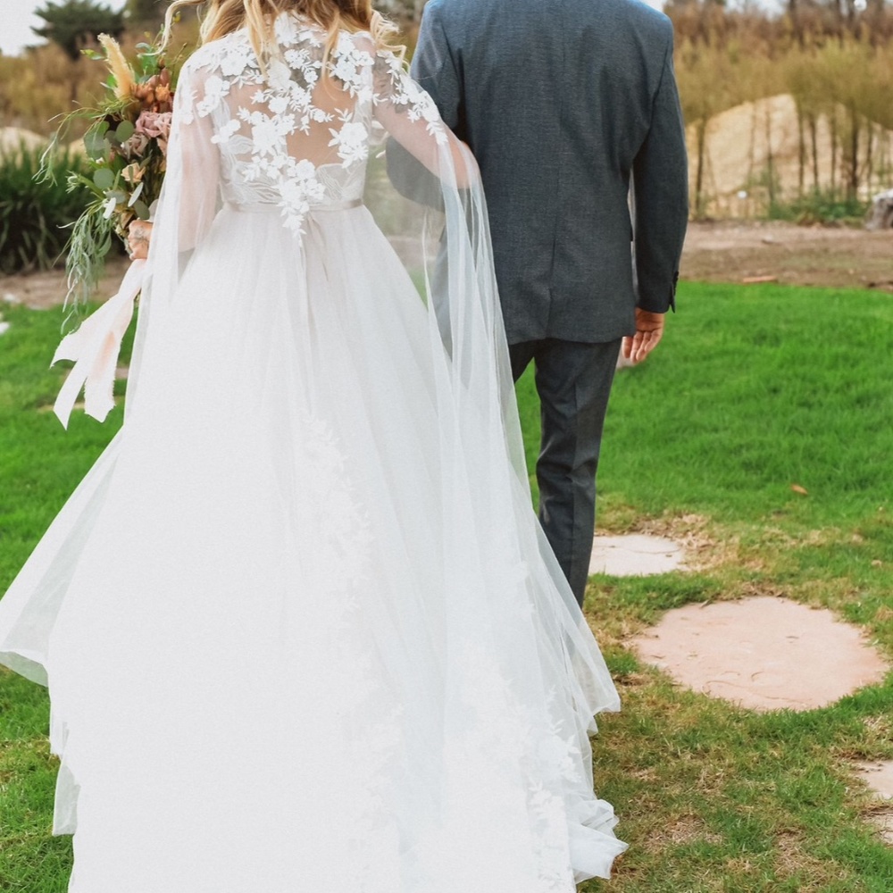 BHLDN WEDDING GOWN AND CAPE - Picture 7 of 7